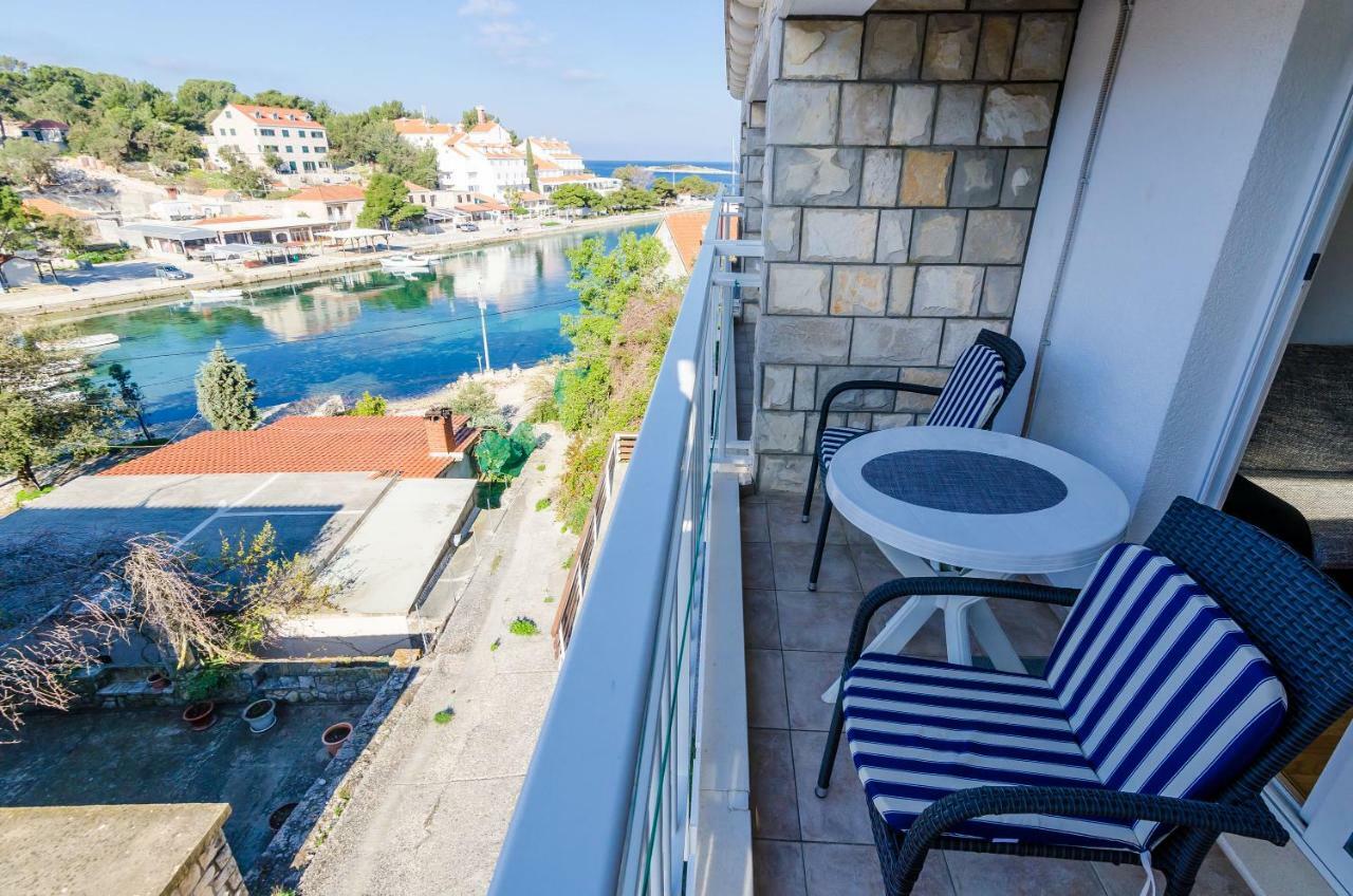 Apartments Lorena Mljet Помена Екстериор снимка